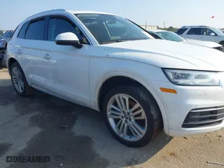 2018 Audi Q5 Premium Plus with VIN WA1BNAFY1J2220714, listed as a IAAI auction lot 41209386 with 70,012 mi miles. Bid and sale history available at carsss.com. Image 1.