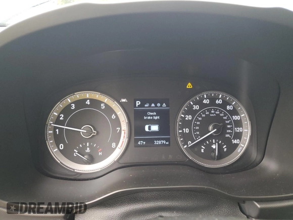 2020 Hyundai Venue SEL with VIN KMHRC8A35LU026883, listed as a Copart auction lot 47480575 with 32,879 mi miles and Salvage Title. Bid and sale history available at carsss.com. Image 9.