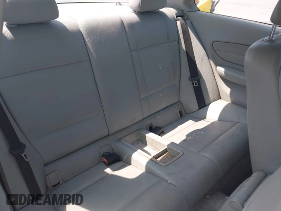 2011 BMW 1 Series 128i with VIN WBAUP9C51BVL90277, listed as a IAAI auction lot 42572690 with 153,427 mi miles and . Bid and sale history available at DreamBid. Image 8.