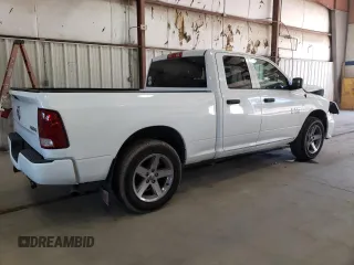 2018 Ram 1500 Express z VIN 1C6RR7FG2JS122611, wystawiony jako Copart lot #48668595 z przebiegiem 139 761 mil mil oraz Szkoda całkowita • Salvage title. Historia ofert i sprzedaży dostępna na DreamBid. Obrazek 3.