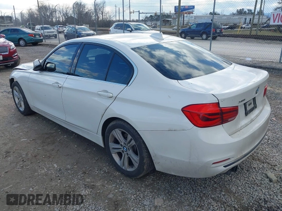 2018 BMW 3 Series 330i xDrive with VIN WBA8D9G52JNU68682, listed as a IAAI auction lot 41421618 with 117,301 mi miles and . Bid and sale history available at DreamBid. Image 3.