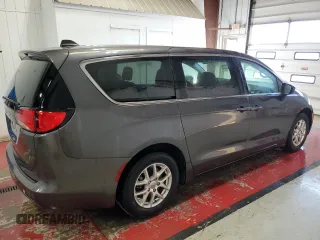 2023 Chrysler Voyager LX z VIN 2C4RC1CG8PR585763, wystawiony jako Copart lot #56412075 z przebiegiem 48 942 mil mil oraz Szkody całkowita. Historia ofert i sprzedaży dostępna na DreamBid. Obrazek 3.