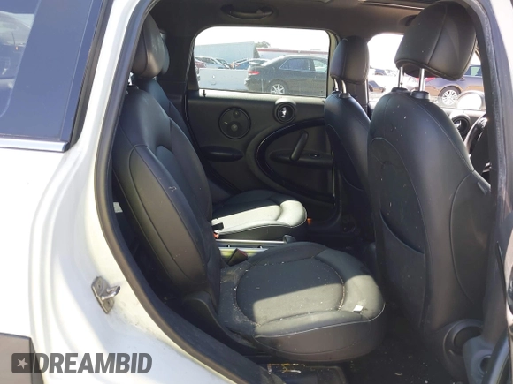 2011 MINI Countryman S z VIN WMWZC3C50BWM26002, wystawiony jako IAAI lot #42383758 z przebiegiem 188 443 mil mil oraz . Historia ofert i sprzedaży dostępna na DreamBid. Obrazek 8.