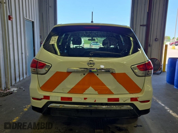 2014 Nissan Pathfinder S with VIN 5N1AR2MM5EC711181, listed as a IAAI auction lot 42665593 with 205,546 mi miles and . Bid and sale history available at DreamBid. Image 17.