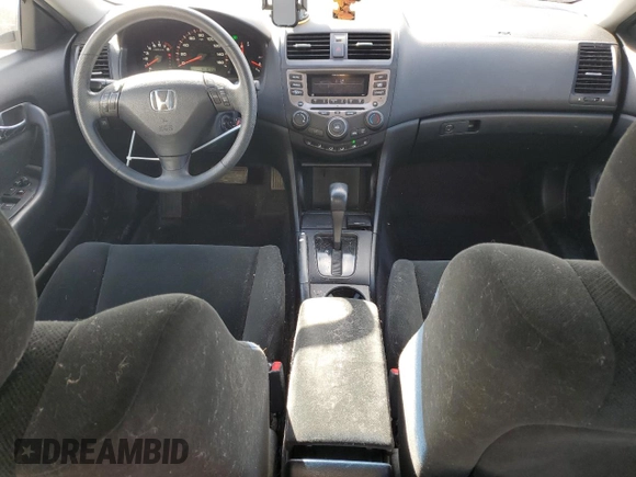 2006 Honda Accord LX z VIN 1HGCM82286A001917, wystawiony jako Copart lot #77048184 z przebiegiem 179 989 mil mil oraz Nie do naprawy • Non repairable. Historia ofert i sprzedaży dostępna na DreamBid. Obrazek 8.