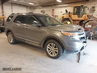 2014 Ford Explorer XLT with VIN 1FM5K8D81EGB57934, listed as a IAAI auction lot 41755203 with 138,265 mi miles. Bid and sale history available at carsss.com. Image 1.