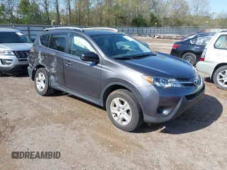 2015 Toyota RAV4 LE with VIN JTMBFREV6FJ041770, listed as a IAAI auction lot 41966580 with 92,808 mi miles. Bid and sale history available at carsss.com. Image 1.