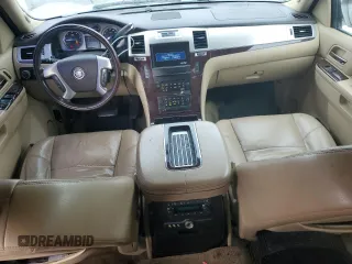 2012 Cadillac Escalade Luxury z VIN 1GYS4BEF1CR121362, wystawiony jako Copart lot #51871345 z przebiegiem 158 273 mil mil oraz Czysty tytuł • Clean title. Historia ofert i sprzedaży dostępna na DreamBid. Obrazek 8.