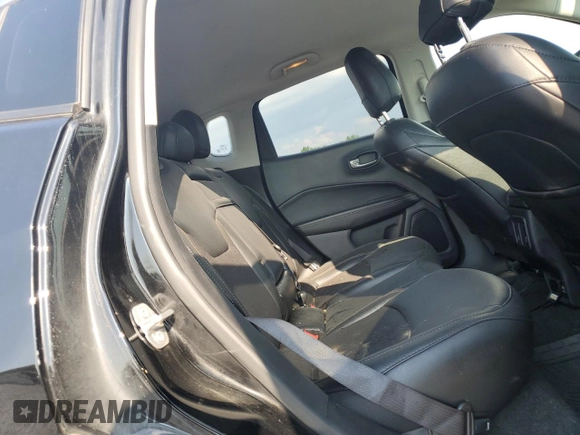 2019 Jeep Compass Latitude z VIN 3C4NJDBB5KT740982, wystawiony jako Copart lot #62478375 z przebiegiem 67 197 mil mil oraz Szkoda całkowita • Salvage title. Historia ofert i sprzedaży dostępna na DreamBid. Obrazek 11.