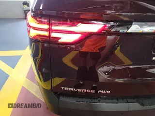 2022 Chevrolet Traverse LT Cloth z VIN 1GNEVGKW2NJ154512, wystawiony jako IAAI lot #42569716 z przebiegiem 84 735 mil mil oraz . Historia ofert i sprzedaży dostępna na DreamBid. Obrazek 4.