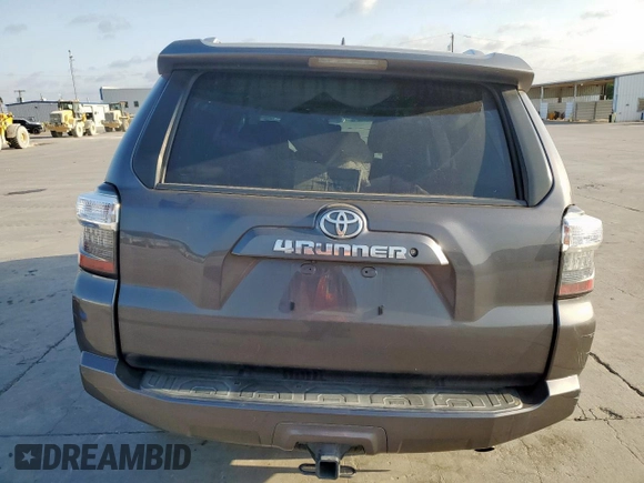 2018 Toyota 4Runner SR5 с VIN JTEZU5JR6J5179456, выставлен на аукционе Copart как лот 53583595 с пробегом 59 266 миль миль и Списание • Salvage title. История ставок и продаж доступна на DreamBid. Изображение 6.