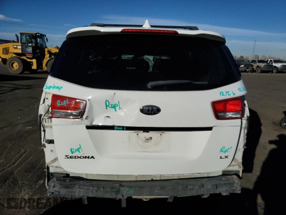 2017 Kia Sedona LX with VIN KNDMB5C19H6325946, listed as a Copart auction lot 82248594 with 139,172 mi miles and Salvage Title. Bid and sale history available at carsss.com. Image 6.