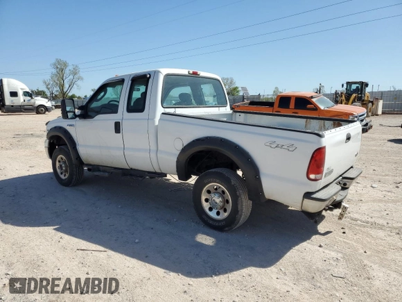 2005 Ford F-250 XL with VIN 1FTSX21Y15EC59370, listed as a Copart auction lot 52620765 with 124,584 mi miles and Salvage Title. Bid and sale history available at DreamBid. Image 2.