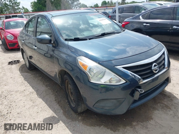 2015 Nissan Versa SV with VIN 3N1CN7AP8FL894119, listed as a IAAI auction lot 42045945 with 88,458 mi miles. Bid and sale history available at carsss.com. Image 1.
