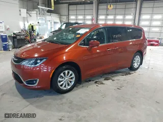 2018 Chrysler Pacifica Touring Plus with VIN 2C4RC1FG6JR289823, listed as a IAAI auction lot 41812949 with 153,035 mi miles. Bid and sale history available at carsss.com. Image 17.