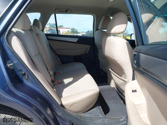 2015 Subaru Outback 2.5i with VIN 4S4BSAAC6F3239878, listed as a IAAI auction lot 42014114 with 152,892 mi miles. Bid and sale history available at carsss.com. Image 8.