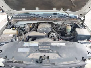 2001 Chevrolet Silverado 1500 LS with VIN 2GCEC19T911351401, listed as a IAAI auction lot 41991090 with 182,435 mi miles. Bid and sale history available at carsss.com. Image 10.