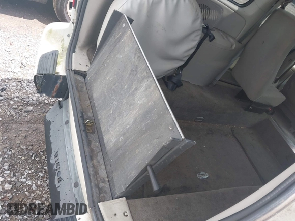 2005 Dodge Caravan SXT с VIN 2D4GP44L05R496990, выставлен на аукционе IAAI как лот 42661030 с пробегом 161 254 миль миль и . История ставок и продаж доступна на DreamBid. Изображение 12.