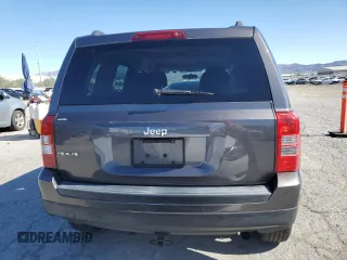 2015 Jeep Patriot Altitude z VIN 1C4NJRBB5FD143422, wystawiony jako Copart lot #56738425 z przebiegiem 148 475 mil mil oraz Szkoda całkowita • Salvage title. Historia ofert i sprzedaży dostępna na DreamBid. Obrazek 6.