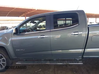 2017 GMC Canyon 4WD Denali z VIN 1GTG6EENXH1315022, wystawiony jako IAAI lot #42152968 z przebiegiem 108 933 mil mil oraz . Historia ofert i sprzedaży dostępna na DreamBid. Obrazek 14.