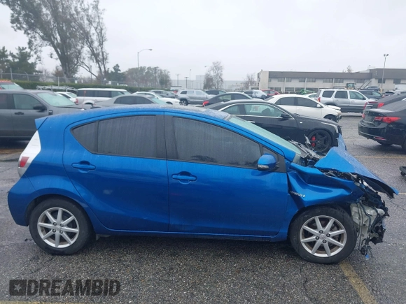 2013 Toyota Prius One z VIN JTDKDTB36D1048110, wystawiony jako IAAI lot #41568386 z przebiegiem 222 791 mil mil oraz . Historia ofert i sprzedaży dostępna na DreamBid. Obrazek 14.