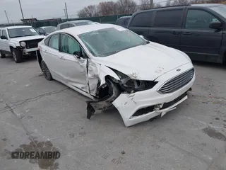 2017 Ford Fusion SE z VIN 3FA6P0HDXHR178108, wystawiony jako IAAI lot #41008773 z przebiegiem 96 598 mil mil oraz . Historia ofert i sprzedaży dostępna na DreamBid. Obrazek 1.