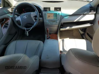 2008 Toyota Camry LE z VIN 4T1BK46K48U068935, wystawiony jako Copart lot #49741425 z przebiegiem 151 741 mil mil oraz Szkoda całkowita • Salvage title. Historia ofert i sprzedaży dostępna na DreamBid. Obrazek 8.