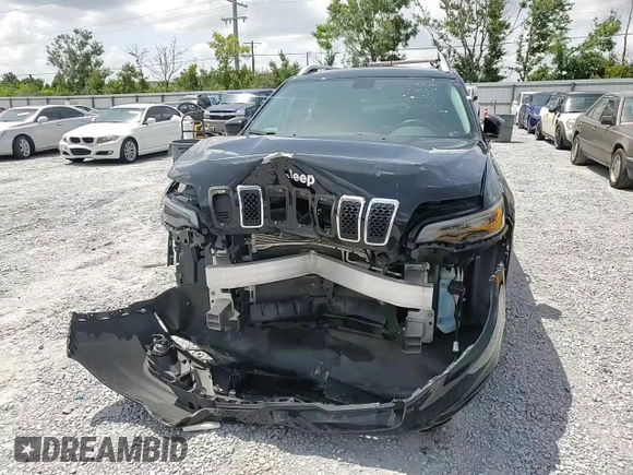 2019 Jeep Cherokee Latitude Plus z VIN 1C4PJMLB4KD162564, wystawiony jako Copart lot #60292615 z przebiegiem 61 167 mil mil oraz Szkoda całkowita • Salvage title. Historia ofert i sprzedaży dostępna na DreamBid. Obrazek 14.