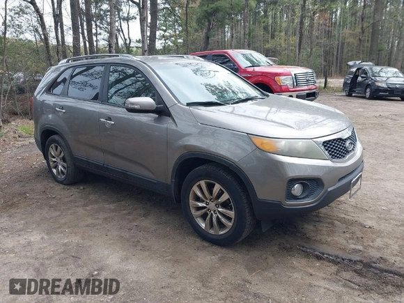 2011 Kia Sorento EX with VIN 5XYKU3A17BG103340, listed as a IAAI auction lot 41944274 with 195,927 mi miles. Bid and sale history available at carsss.com. Image 1.