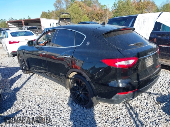 2017 Maserati Levante z VIN ZN661XUA1HX234457, wystawiony jako IAAI lot #41029384 z przebiegiem 132 624 mil mil oraz . Historia ofert i sprzedaży dostępna na DreamBid. Obrazek 3.