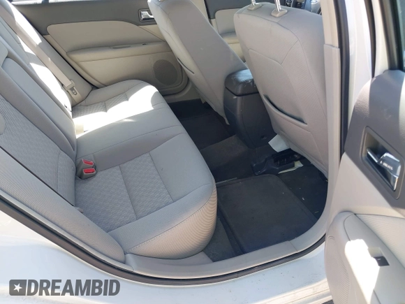 2011 Ford Fusion SE with VIN 3FAHP0HA5BR265484, listed as a IAAI auction lot 42095227 with 81,664 mi miles. Bid and sale history available at carsss.com. Image 8.