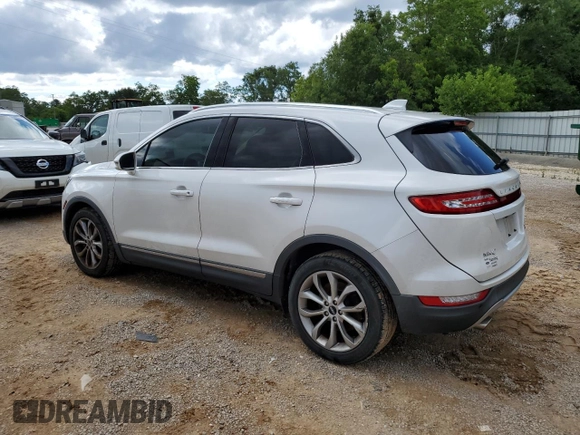 2015 Lincoln MKC z VIN 5LMCJ1A98FUJ18143, wystawiony jako Copart lot #56181915 z przebiegiem 105 933 mil mil oraz Szkody całkowita. Historia ofert i sprzedaży dostępna na DreamBid. Obrazek 2.