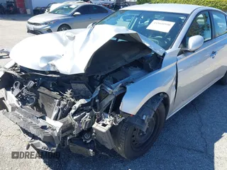 2019 Nissan Altima S with VIN 1N4BL4BV2KC226614, listed as a IAAI auction lot 41868990 with 97,288 mi miles and . Bid and sale history available at carsss.com. Image 6.
