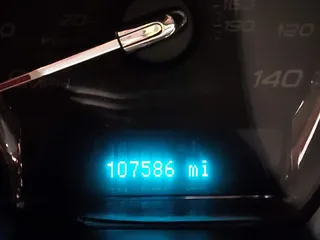 2011 Ford Taurus Limited с VIN 1FAHP2FW8BG106590, выставлен на аукционе IAAI как лот 42022354 с пробегом 107 586 миль миль и . История ставок и продаж доступна на DreamBid. Изображение 7.
