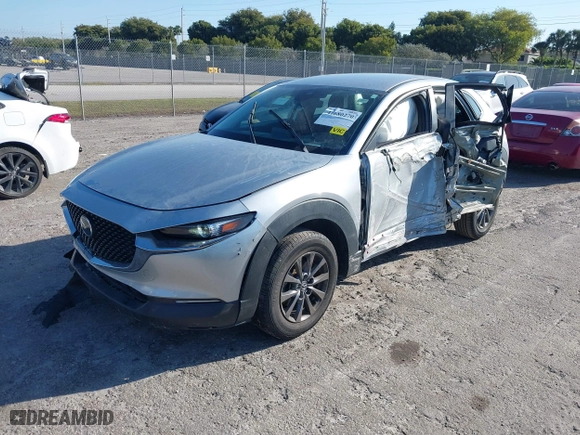 2020 Mazda CX-30 with VIN 3MVDMABL9LM102688, listed as a IAAI auction lot 41680270 with 39,171 mi miles. Bid and sale history available at carsss.com. Image 18.