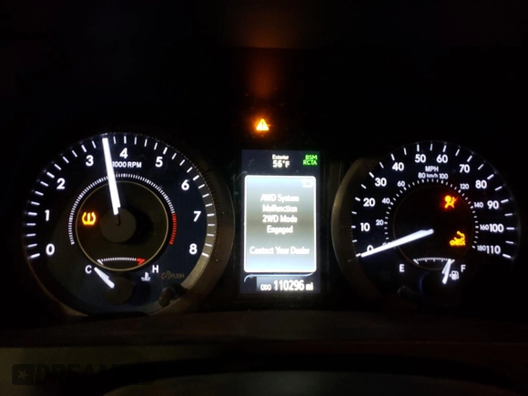 2018 Toyota Sienna XLE с VIN 5TDDZ3DC4JS208054, выставлен на аукционе Copart как лот 54902485 с пробегом 110 296 миль миль и Списание • Salvage title. История ставок и продаж доступна на DreamBid. Изображение 9.