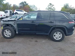 2023 Jeep Grand Cherokee Altitude with VIN 1C4RJHAG7P8709731, listed as a IAAI auction lot 40545392 with 27,835 mi miles. Bid and sale history available at carsss.com. Image 14.