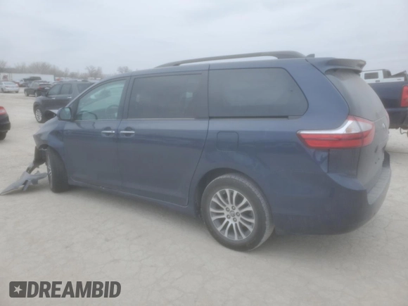 2018 Toyota Sienna XLE Auto Access Seat with VIN 5TDYZ3DC1JS958089, listed as a Copart auction lot 44910525 with 125,431 mi miles and Salvage Title. Bid and sale history available at carsss.com. Image 2.