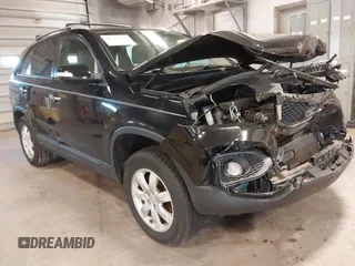 2011 Kia Sorento LX with VIN 5XYKT3A10BG182823, listed as a IAAI auction lot 41871711 with 207,844 mi miles. Bid and sale history available at carsss.com. Image 1.