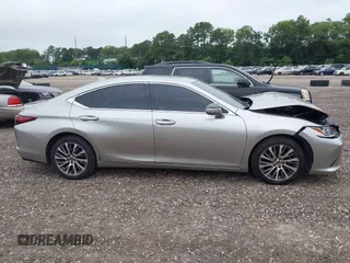 2019 Lexus ES 350 with VIN 58ABZ1B11KU039805, listed as a IAAI auction lot 42710663 with 52,565 mi miles and . Bid and sale history available at DreamBid. Image 13.