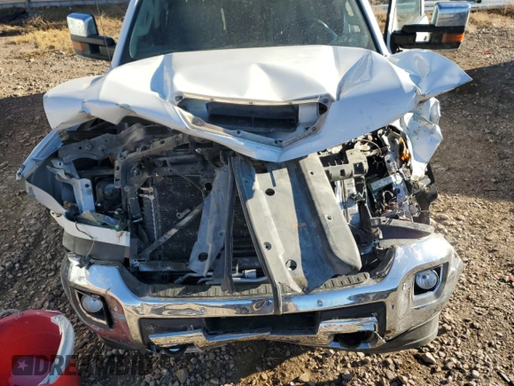 2018 GMC Sierra 2500HD SLT with VIN 1GT12TEY0JF224060, listed as a Copart auction lot 85872984 with 0 mi miles and Salvage Title. Bid and sale history available at carsss.com. Image 11.