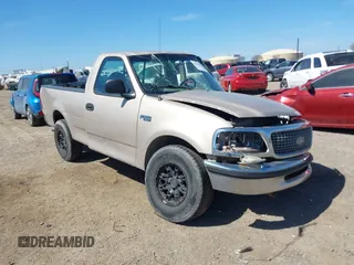 1998 Ford F-150 z VIN 1FTZF1726WKC16774, wystawiony jako IAAI lot #41646280 z przebiegiem 142 100 mil mil oraz . Historia ofert i sprzedaży dostępna na DreamBid. Obrazek 1.