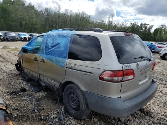 2003 Toyota Sienna CE with VIN 4T3ZF19C03U555684, listed as a Copart auction lot 60323904 with 204,368 mi miles and Salvage Title. Bid and sale history available at carsss.com. Image 2.
