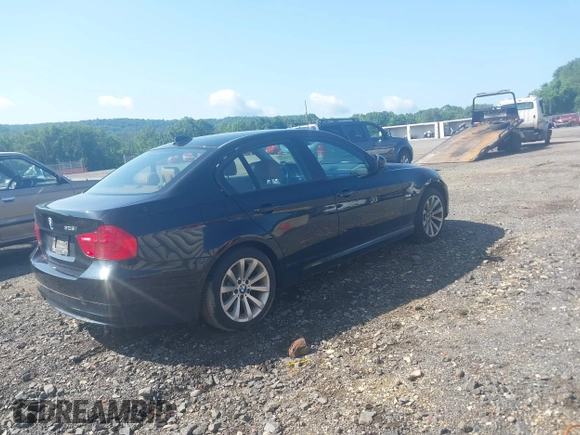 2011 BMW 3 Series 328i xDrive with VIN WBAPK7C5XBF085225, listed as a IAAI auction lot 42534473 with 172,876 mi miles and . Bid and sale history available at DreamBid. Image 4.