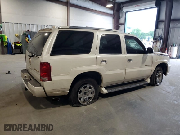 2004 Cadillac Escalade z VIN 1GYEK63N94R252528, wystawiony jako Copart lot #54253175 z przebiegiem Nie podano mil oraz Szkoda całkowita • Salvage title. Historia ofert i sprzedaży dostępna na DreamBid. Obrazek 3.