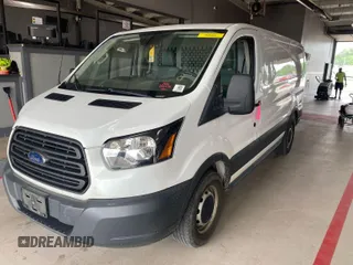 2018 Ford Transit с VIN 1FTYE1YM9JKB52110, выставлен на аукционе IAAI как лот 42610426 с пробегом 156 532 миль миль и . История ставок и продаж доступна на DreamBid. Изображение 9.