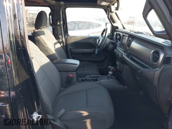 2022 Jeep Wrangler Unlimited Sport S with VIN 1C4HJXDG5NW135060, listed as a IAAI auction lot 41738841 with 33,322 mi miles. Bid and sale history available at carsss.com. Image 5.