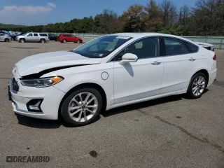 2020 Ford Fusion Plug-In Hybrid Titanium with VIN 3FA6P0SU7LR132057, listed as a Copart auction lot 67245074 with 38,398 mi miles and Salvage Title. Bid and sale history available at carsss.com. Image 1.