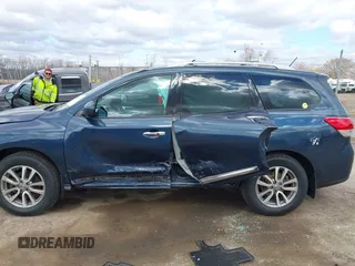 2014 Nissan Pathfinder SL with VIN 5N1AR2MM2EC712191, listed as a IAAI auction lot 42026657 with 157,534 mi miles and . Bid and sale history available at carsss.com. Image 14.