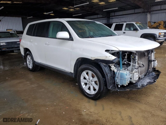 2013 Toyota Highlander with VIN 5TDZA3EH8DS040107, listed as a Copart auction lot 84762504 with 283,954 mi miles and Salvage Title. Bid and sale history available at carsss.com. Image 4.